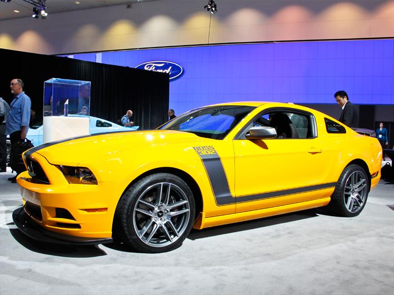 Ford mustang salon