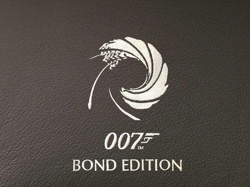 Aston Martin DB9 GT Bond Edition