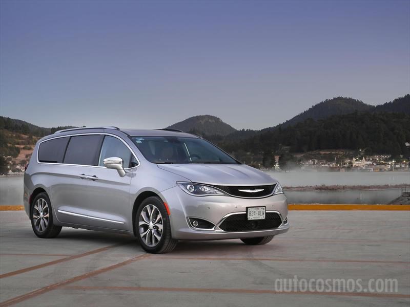 Chrysler Pacifica 2017