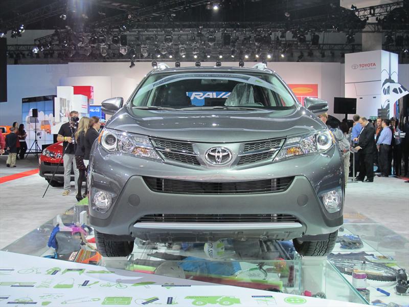 Toyota RAV4 2013 en el Salón de Los Ángeles