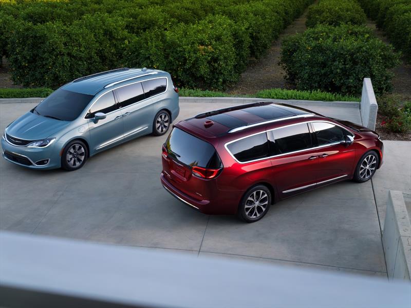 Chrysler Pacifica 2017
