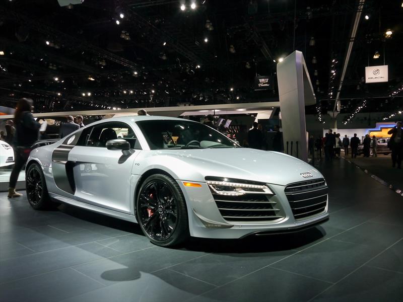 The Unstoppable Power Of The 2015 Audi R8 Competition