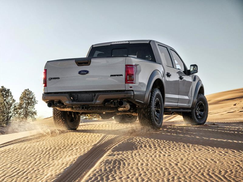 Ford F-150 Raptor SuperCrew 2017