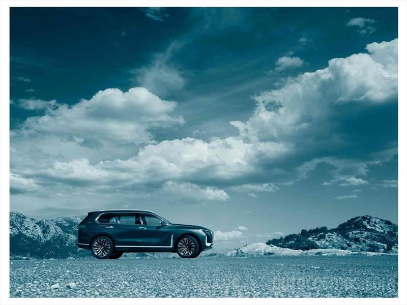 BMW Concept X7 iPerformance