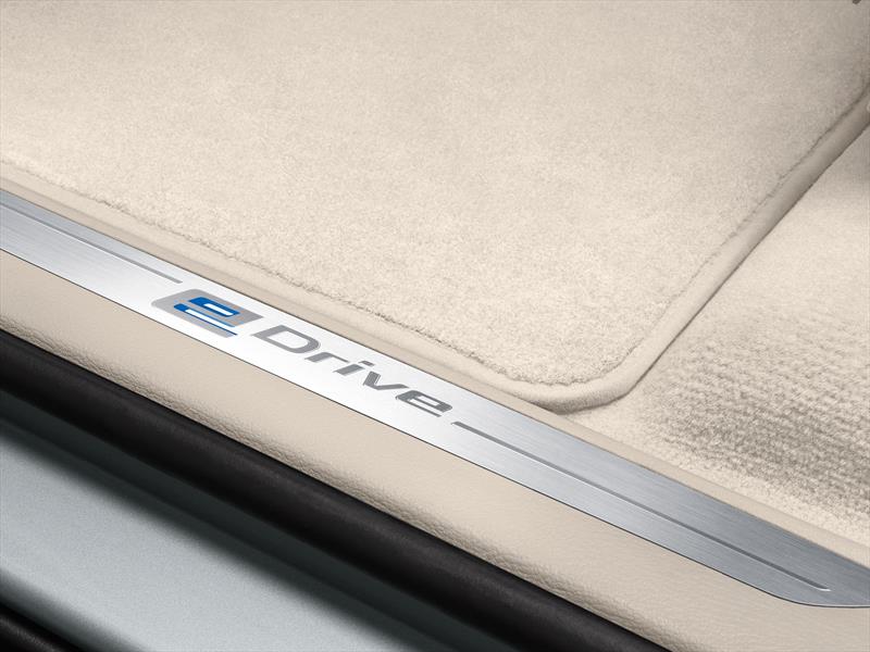 BMW xDrive40e 2016