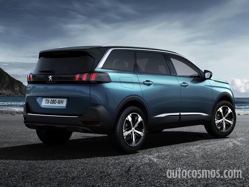 Peugeot 5008 en París