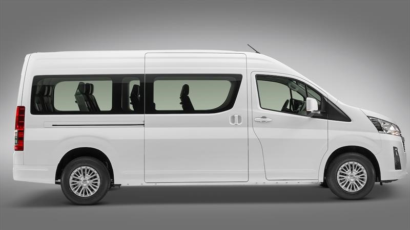 Тойота hiace 2020