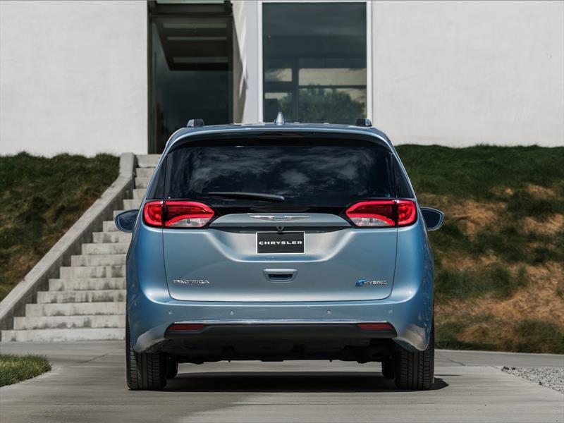 Chrysler Pacifica 2017