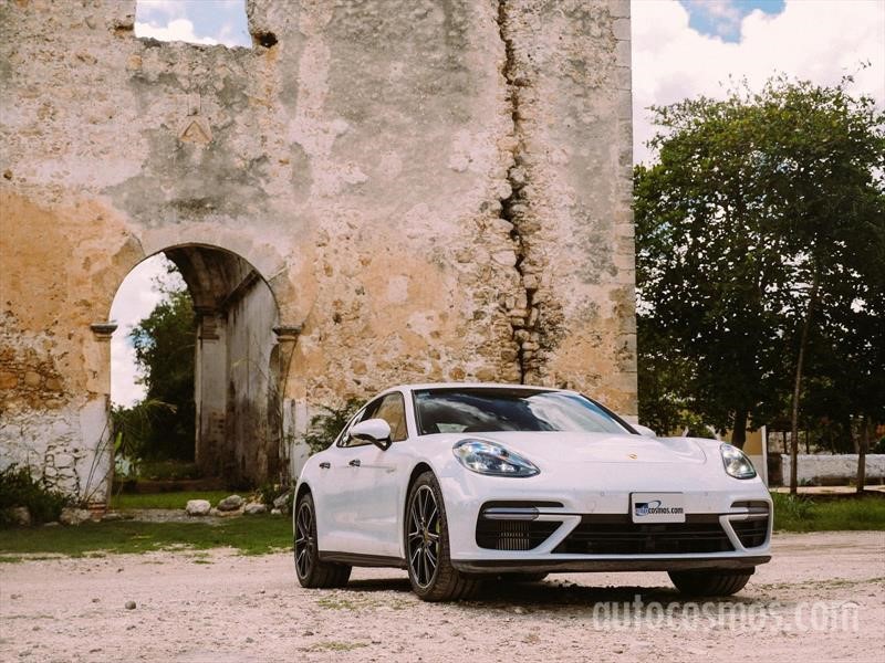 Porsche Panamera Turbo S E-Hybrid 2018