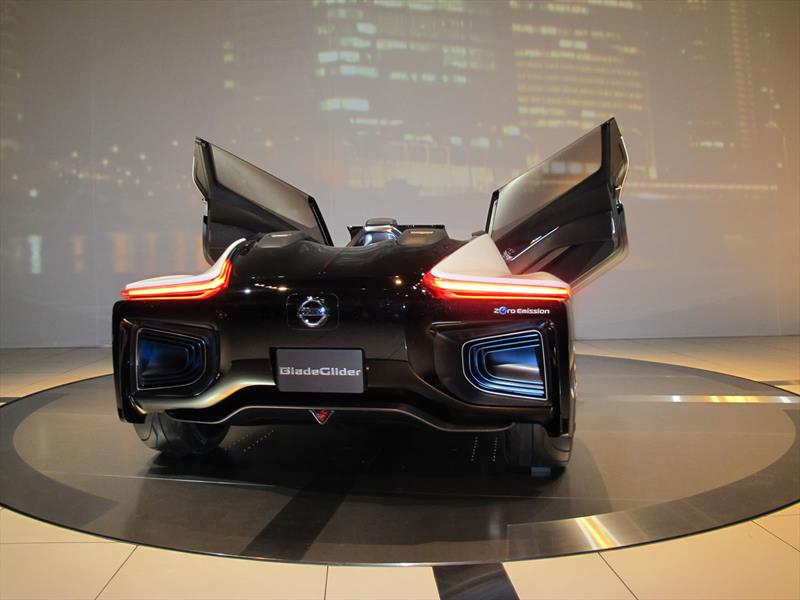 Nissan Bladeglider concept