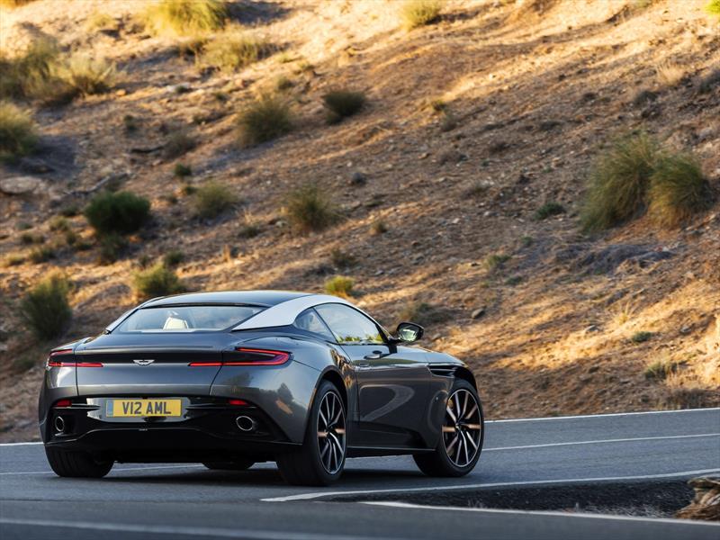 Aston Martin DB11