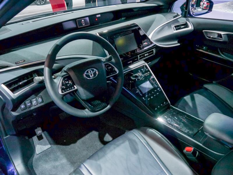 Toyota Mirai 2016