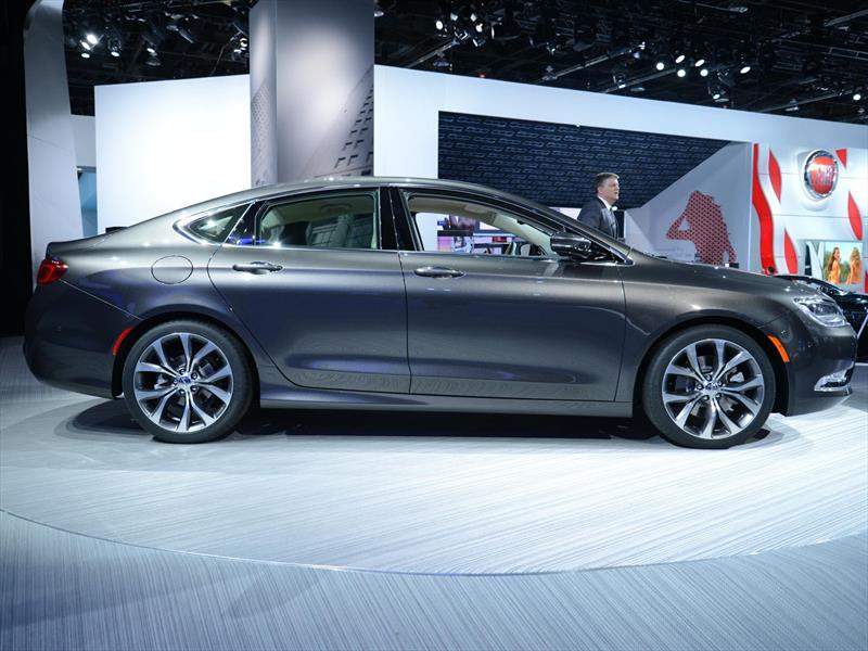 Chrysler 200