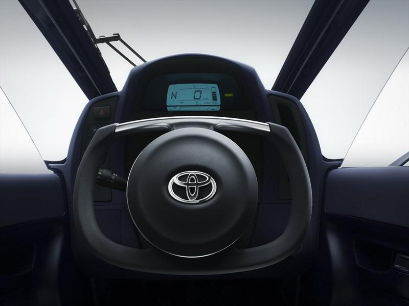 Toyota EV i-ROAD, un concept de tres ruedas