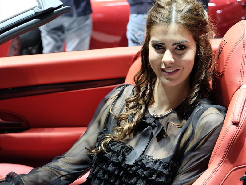 Las chicas del Salón de Ginebra 2014