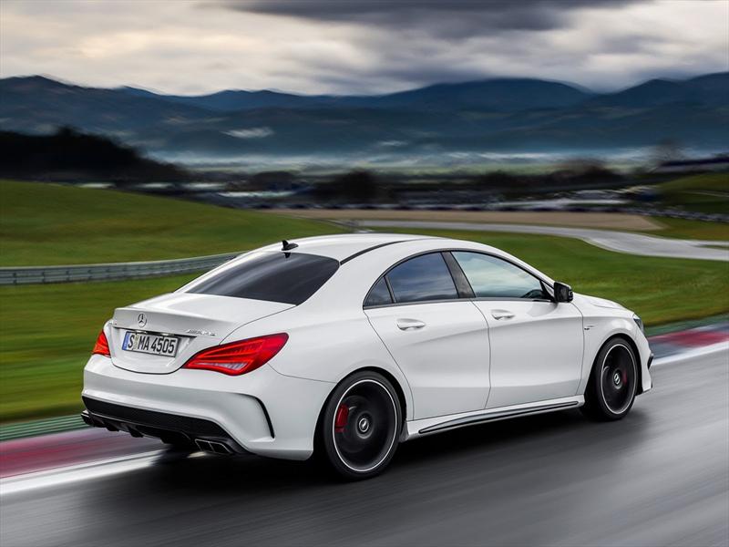 Mercedes-Benz CLA 45 AMG