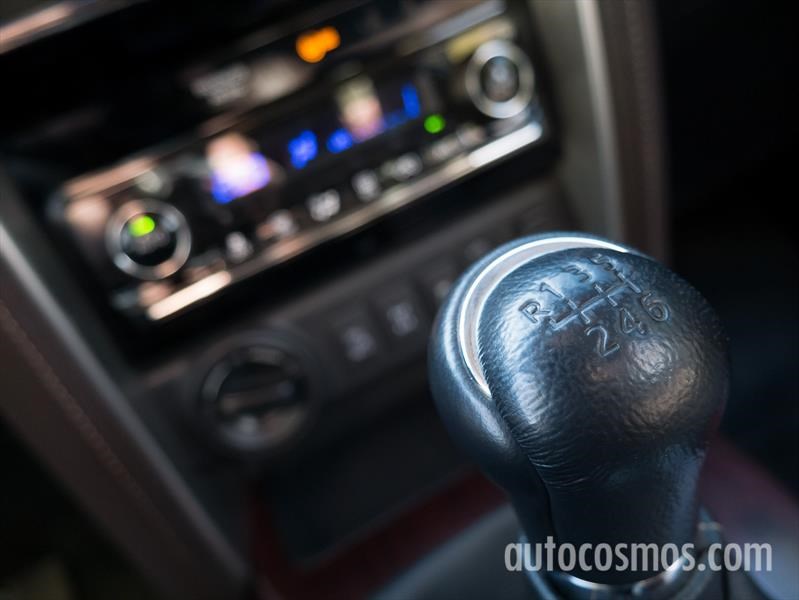 Nueva Toyota SW4 a prueba