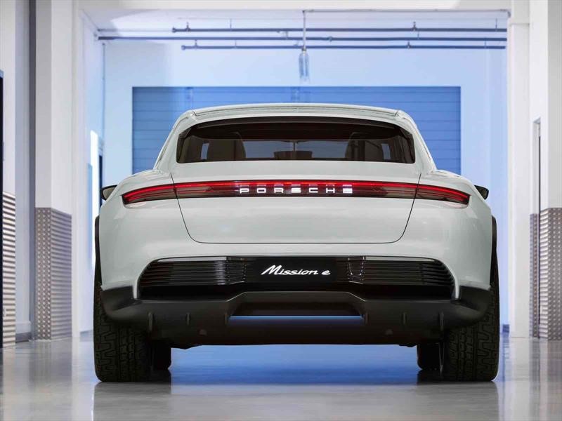 Porsche Mission E Cross Turismo