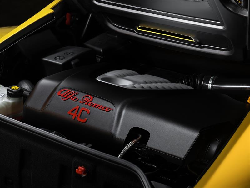 Alfa Romeo 4C Spider 2015