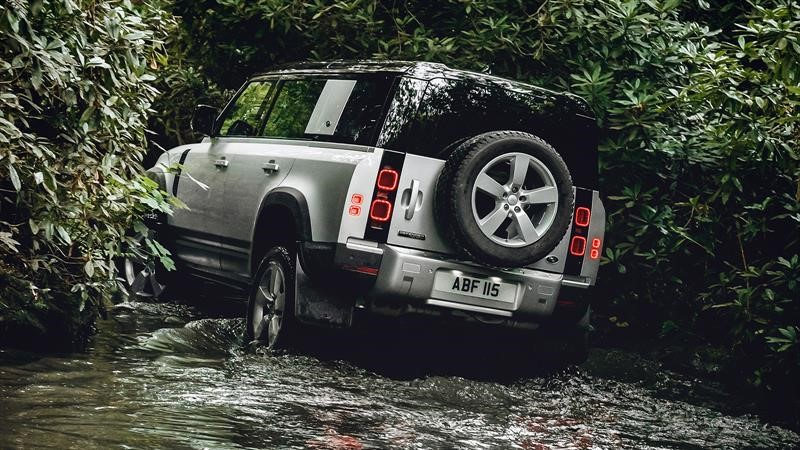 Land Rover Defender 2020