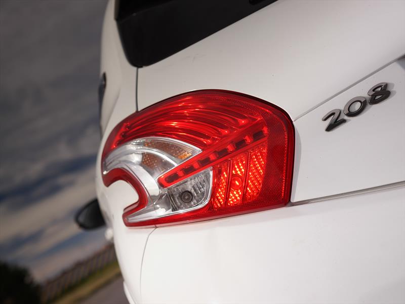 Peugeot 208 Gt 2014