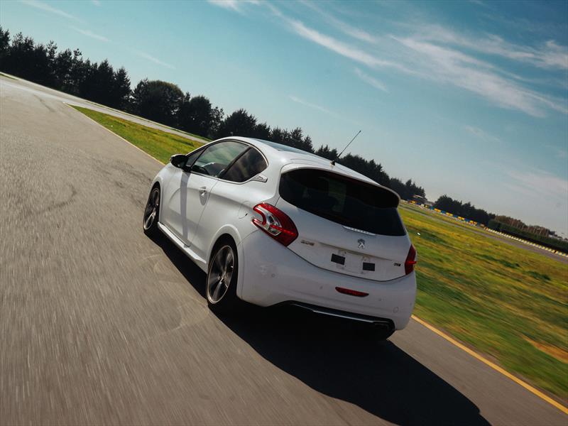 Peugeot 208 Gt 2014
