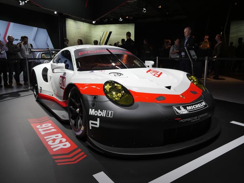 Porsche 911 RSR