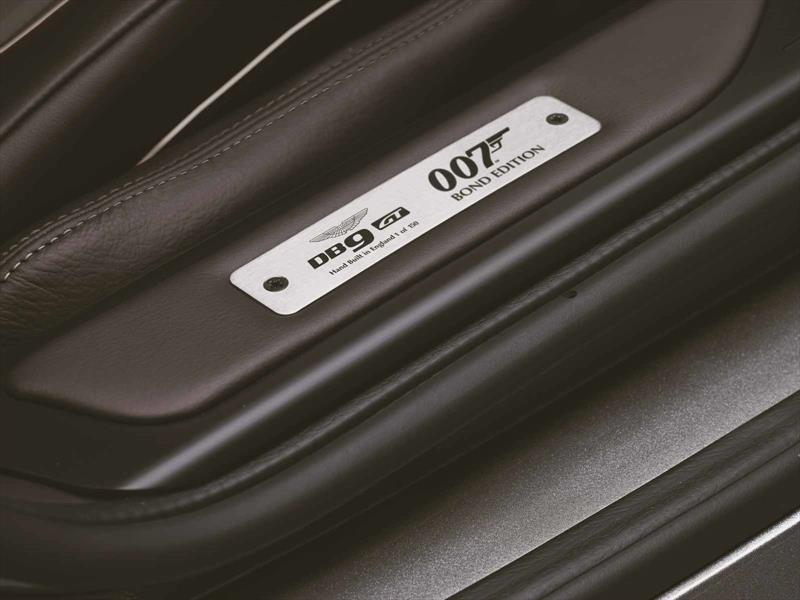 Aston Martin DB9 GT Bond Edition