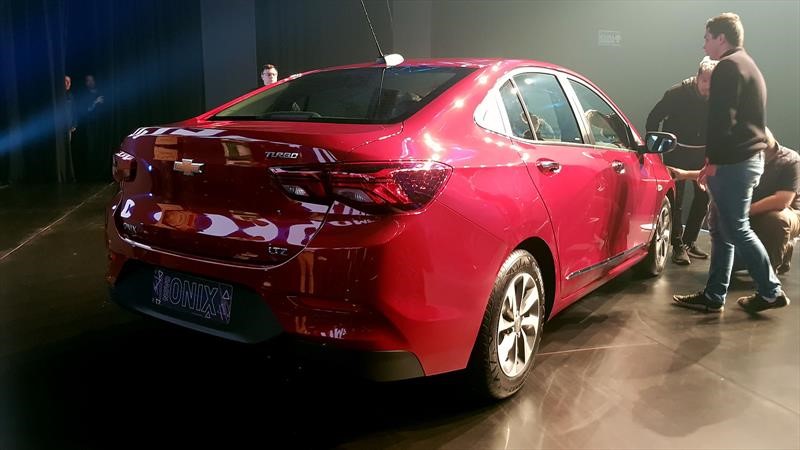 Chevrolet Onix y Onix Plus lanzamiento en Brasil