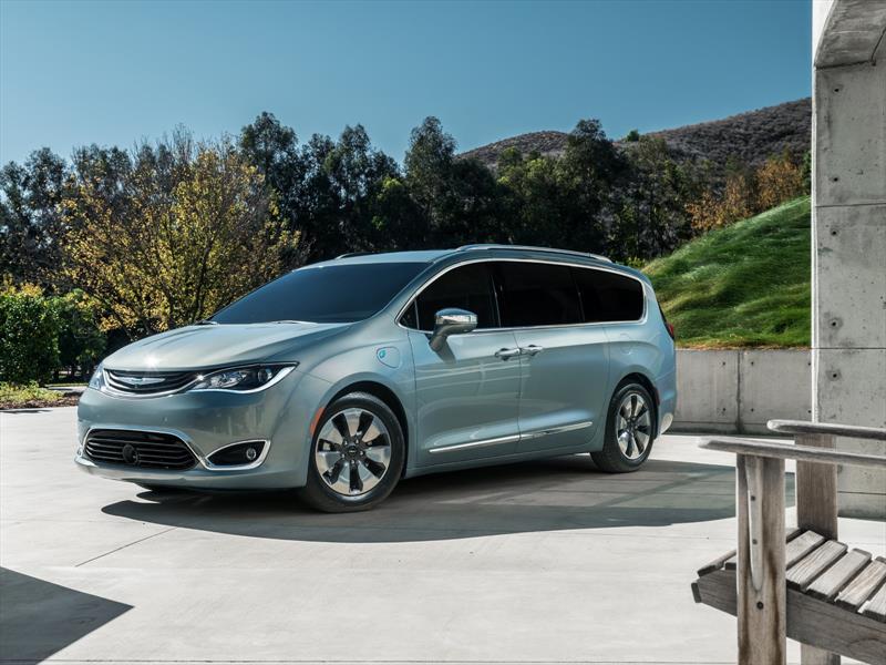 Chrysler Pacifica 2017
