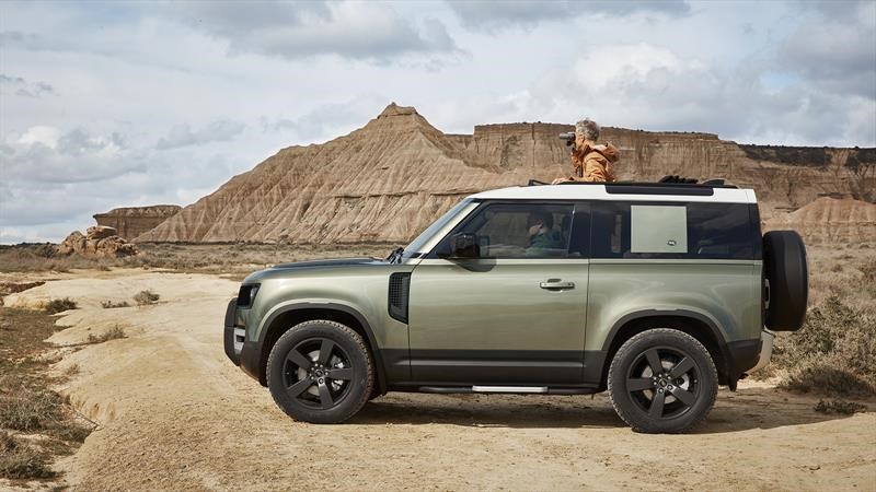 Land Rover Defender 2020