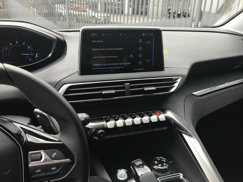 Test Drive Peugeot 3008