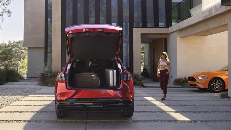 Ford Mustang Mach-E 2021