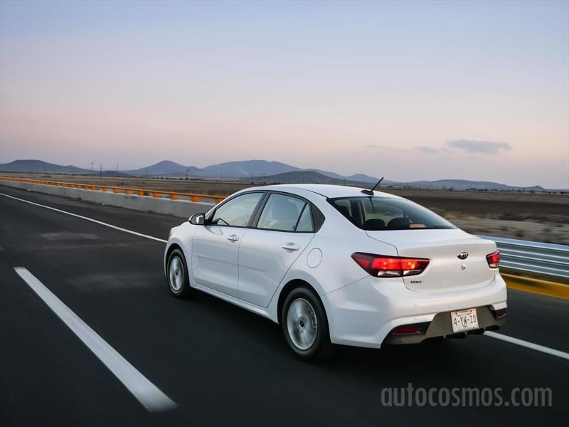 KIA Rio Sedán 2018