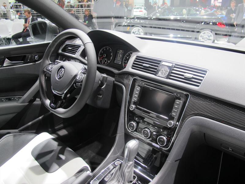 Volkswagen Passat Sport Concept en vivo