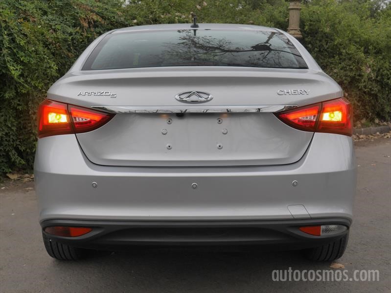 Chery Arrizo 5 a prueba