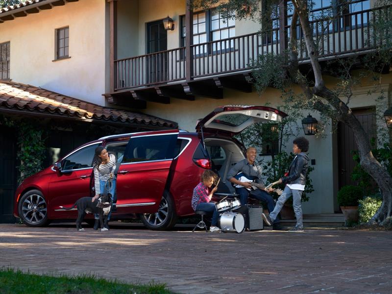 Chrysler Pacifica 2017