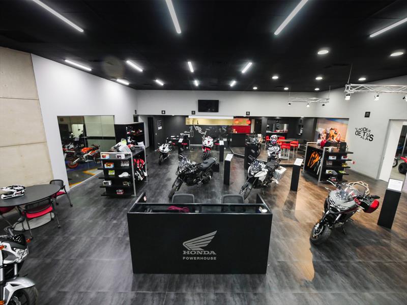 Honda abre nueva agencia de motos Powerhouse en México