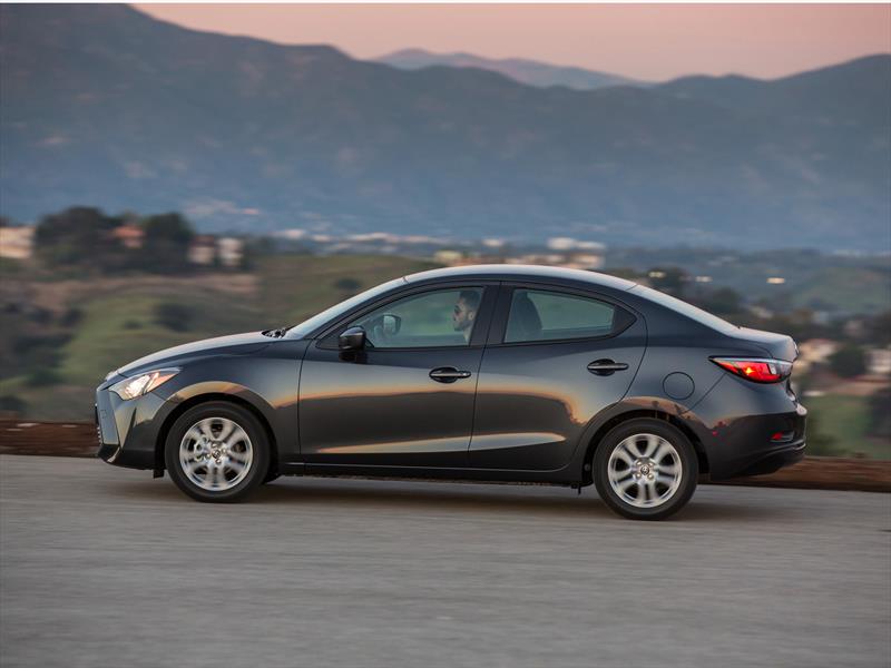 Scion iA 2016