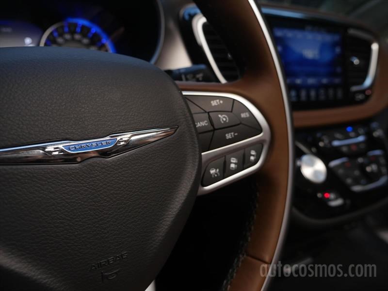 Chrysler Pacifica 2017