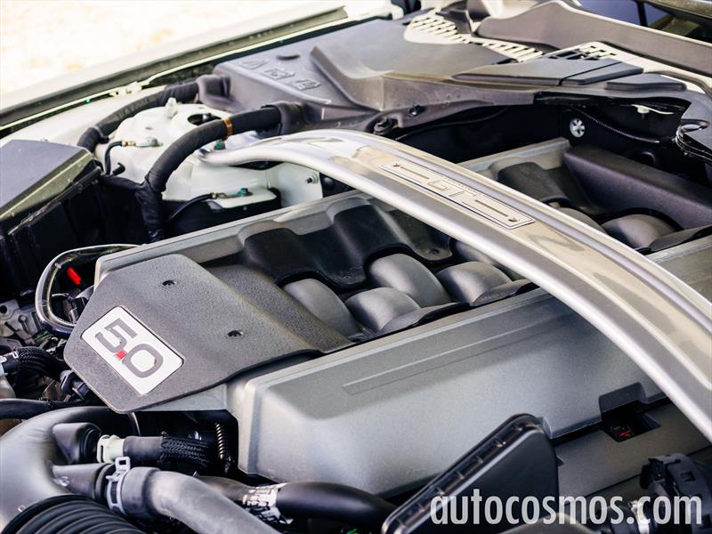 Ford Mustang 2015 50 aniversario