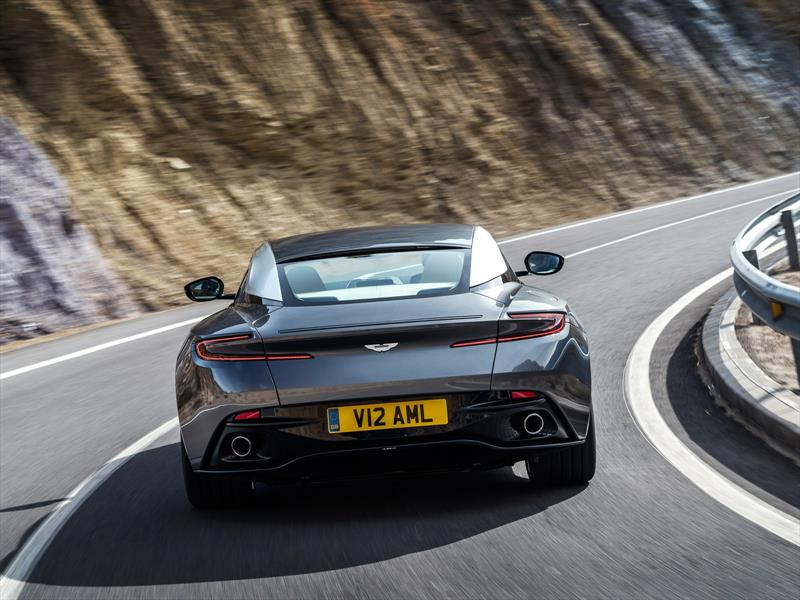Aston Martin DB11