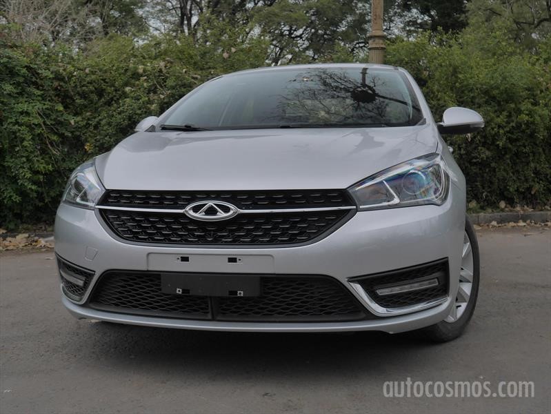 Chery Arrizo 5 a prueba