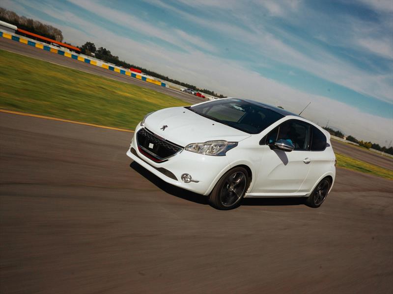 Peugeot 208 Gt 2014