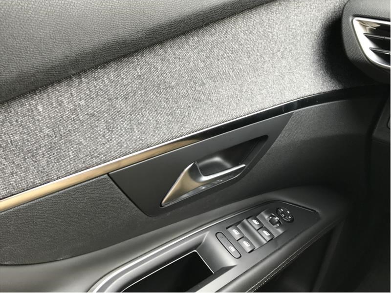 Test Drive Peugeot 3008