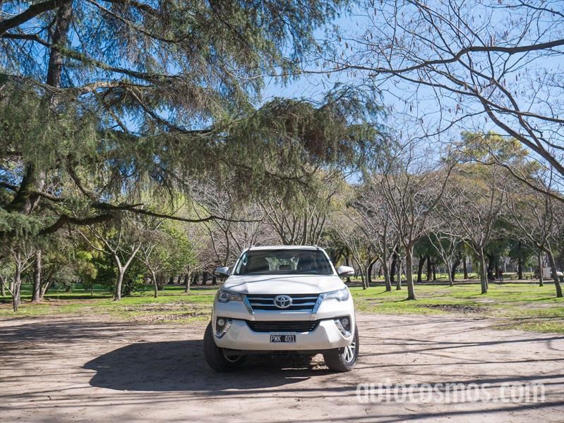 Nueva Toyota SW4 a prueba