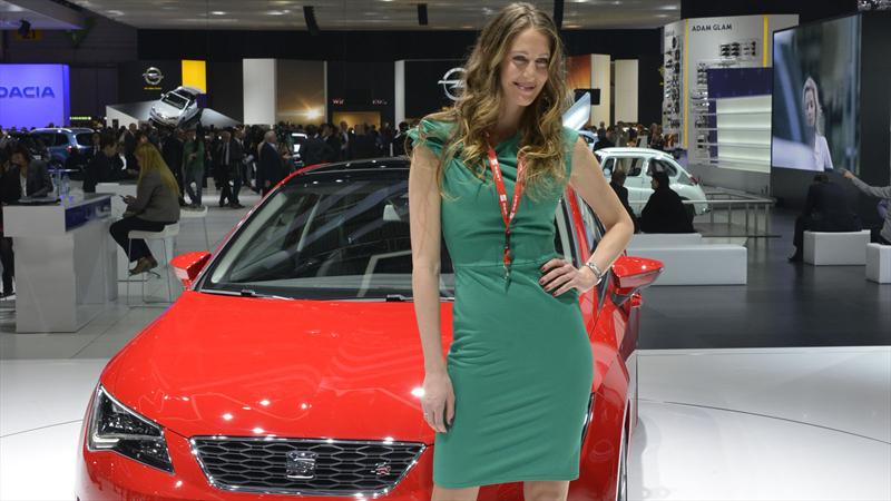 Las chicas del Salón de Ginebra 2013