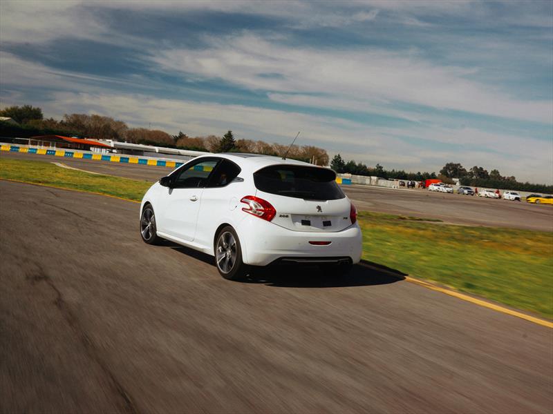 Peugeot 208 Gt 2014