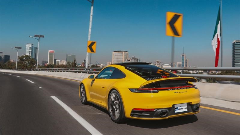 Porsche 911 Carrera