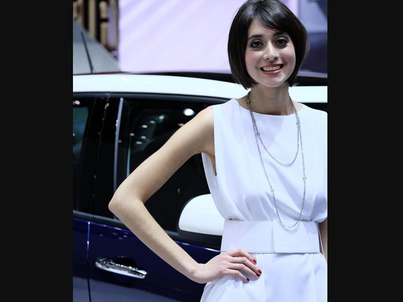 Las chicas del Salón de Ginebra 2014